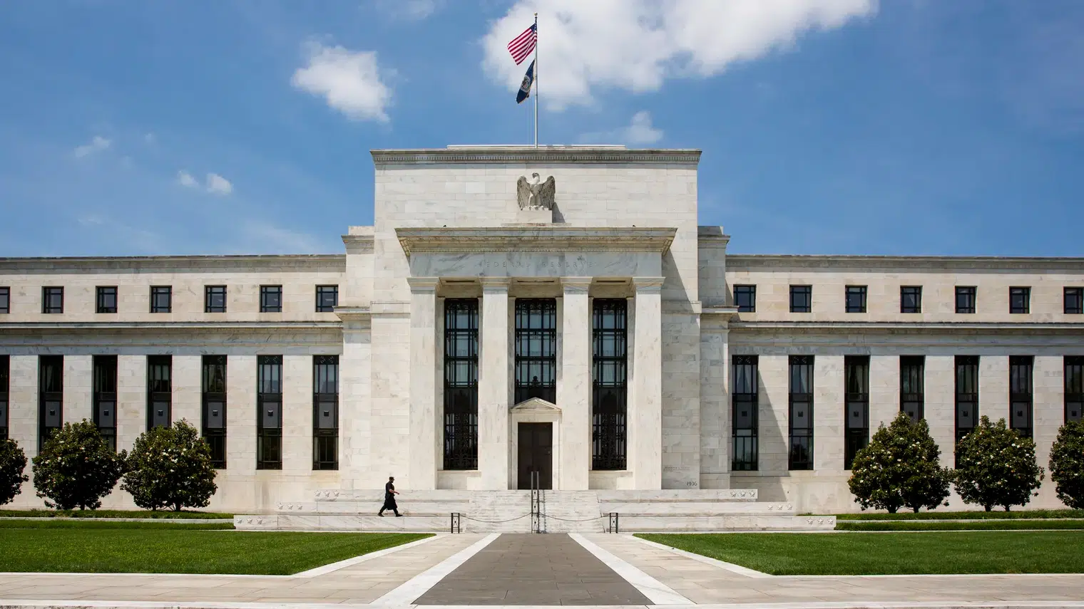 The Federal Reserve’s Rate Path Is Muddled by Confusing Economic and Inflation Statistics From the United States