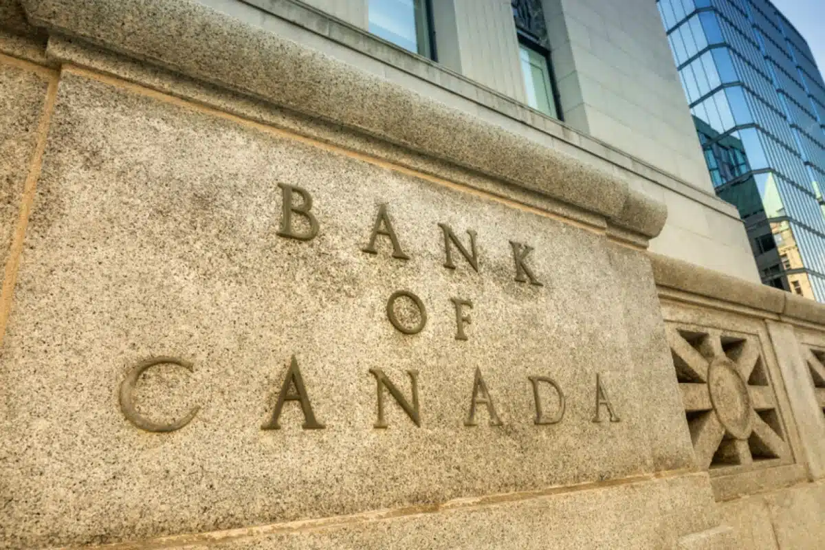 Economists Believe That the Bank of Canada Ought to Choose to Implement Conservative Rate Reduction