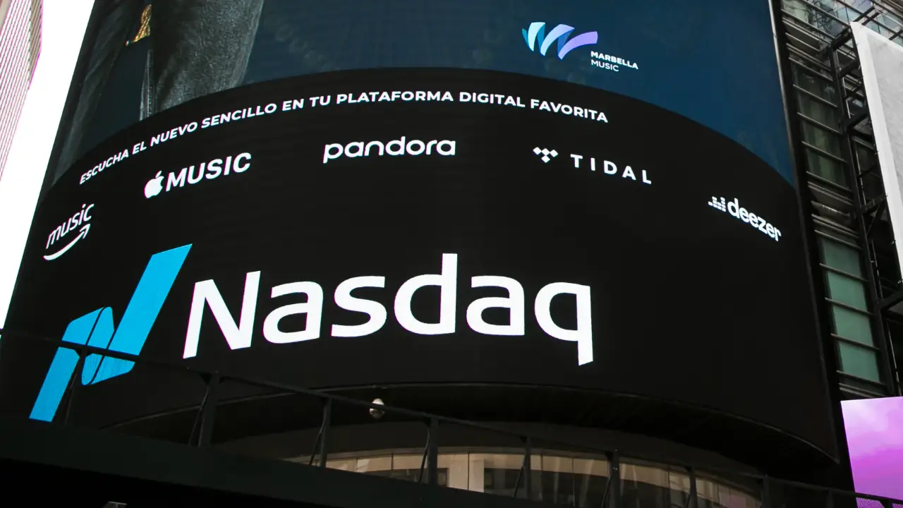 The Nasdaq Closes at a Considerably Lower Level as Investors Move Away From the IT Sector