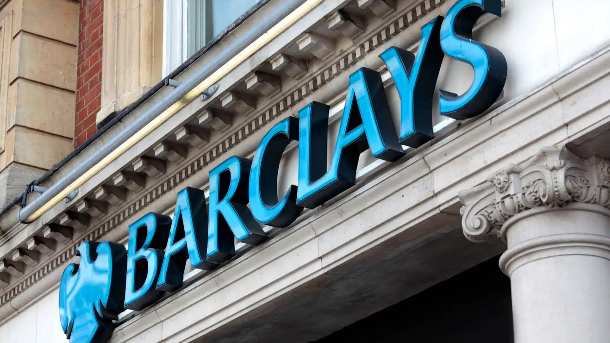 Barclays Questions the Fed's Rate Cut Plans: A Market Reality Check